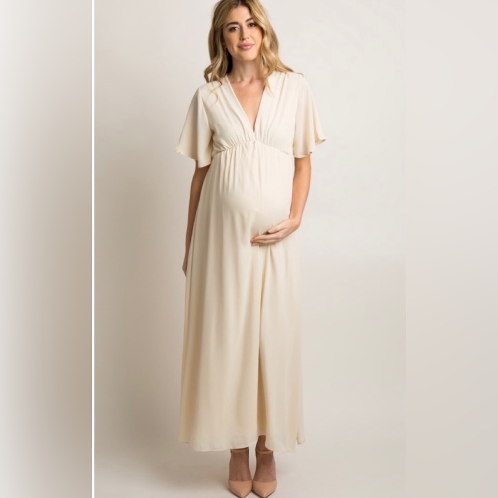 Chiffon maxi dress- maternity and beyond! 🌸